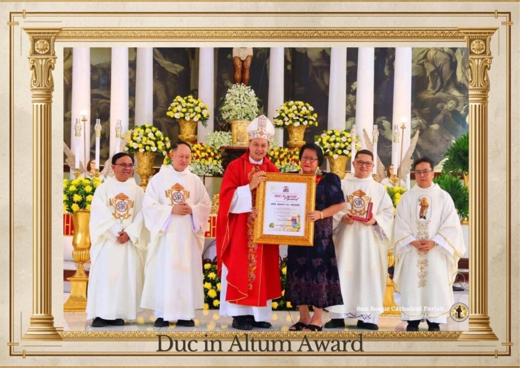 Nancy Abcede received the Duc in Altum award 798800584 122136859623205062 6498926349284339684 n